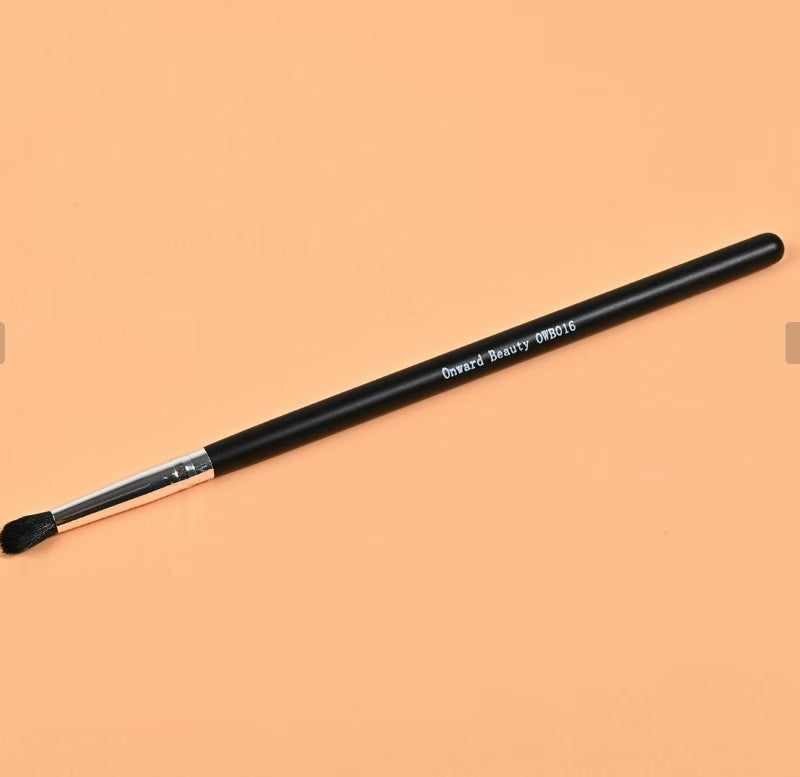Blending Crease Eyeshadow Brush