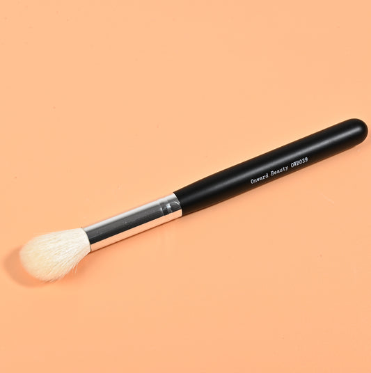 Contour Blush Brush