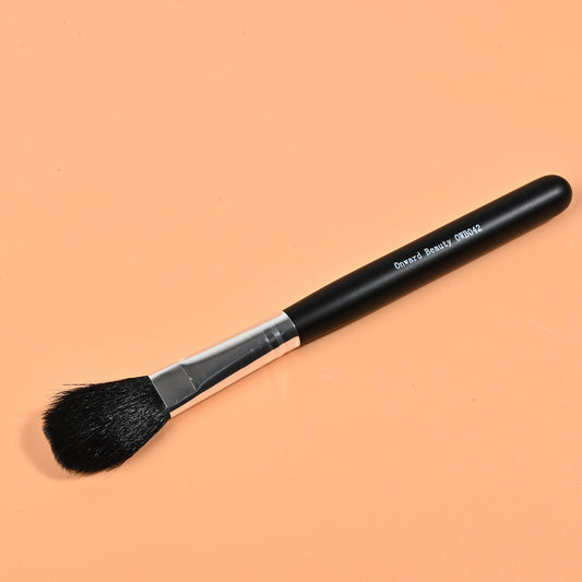 Small Chisel Blush Brush